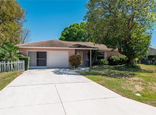 215 E Tarpon Blvd NW, Port Charlotte, FL 33952