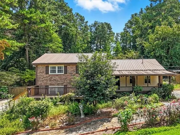 5725 Macedin Dr, Douglasville, GA 30135