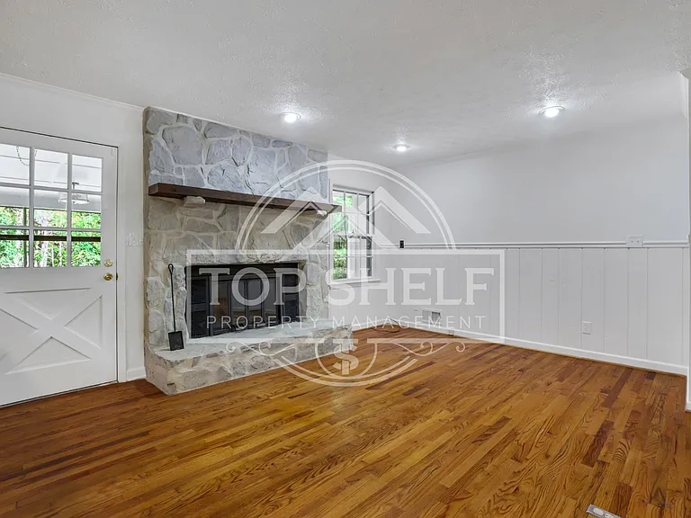 4684 Ben Hill Dr — Photo 8