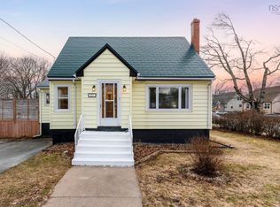 207 Victoria Rd, Halifax, NS B3A1W4