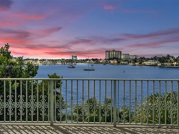 2nd image of 301 N Birch Rd APT 8N