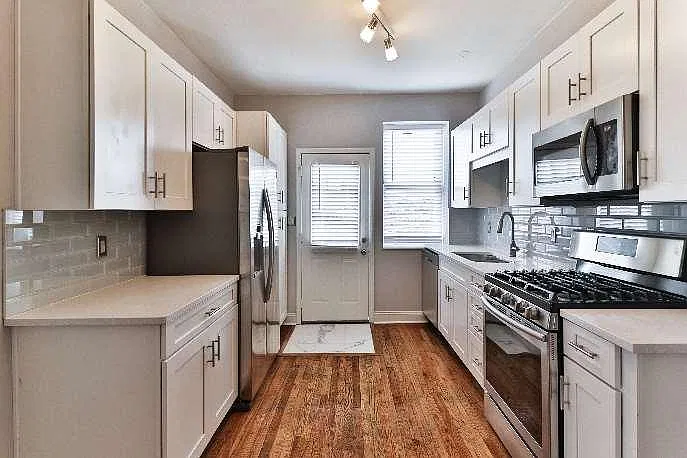 2 bed, 1200 sqft, $1,800 — Photo 3