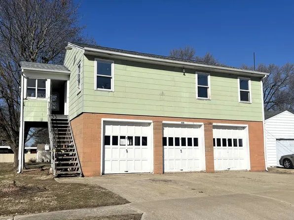 508 S 8th St, Oregon, IL 61061