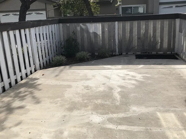 441 Sobre Colinas Pl — Photo 19