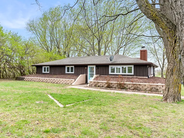 31350 S Smith Rd, Wilmington, IL 60481