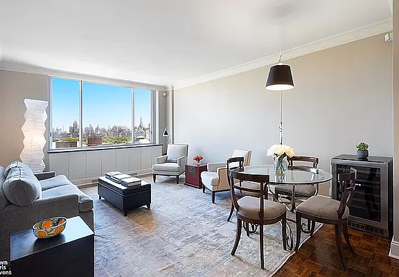 3rd image of 101 W 79th St APT 16B