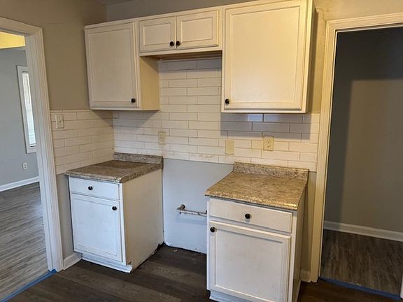 5th image of 1391 Haywood Ave