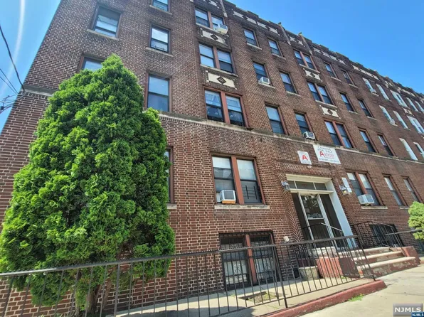 117 Corbin Ave APT 102, Jersey City, NJ 07306