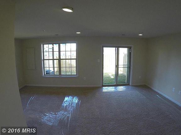Recreation Room - with walk out