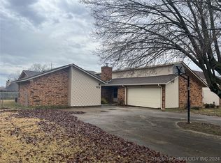 103 Foltz Ln, Muskogee, OK 74403