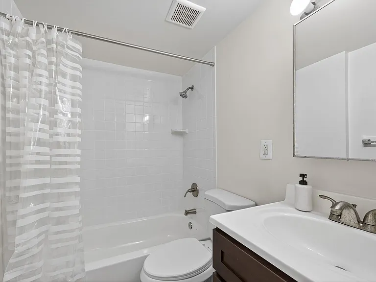 1440 W St NW #106 — Photo 17