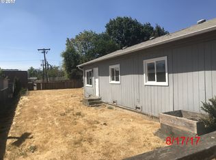 90 NW Rose St, Winston, OR 97496