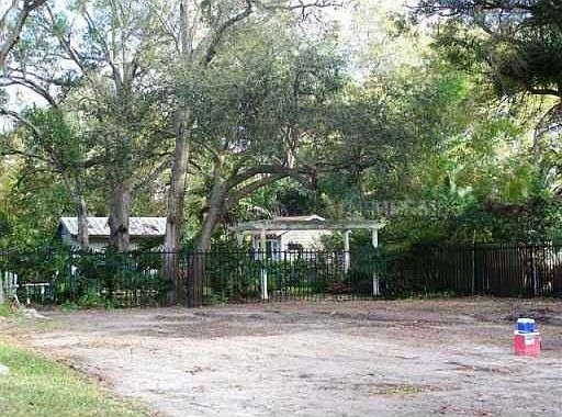 1st image of 4006 Calle Delfin Ct
