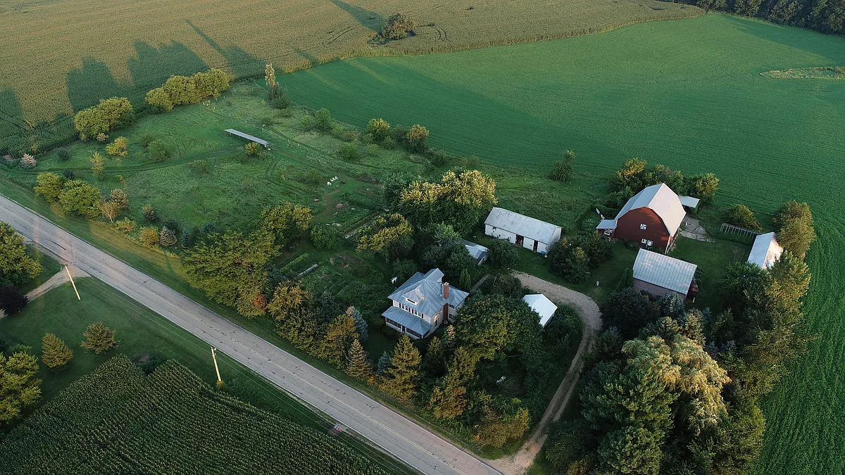 Photo 2 of 18 - W7843 County Road P - Browntown, WI 5.5 acre farmstead property includes a solar electric system, so first 10,000 kWhs of electricity is free per 1 year - W7843 County Road P