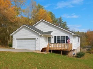 216 Windsor Ct, Hendersonville, NC 28792