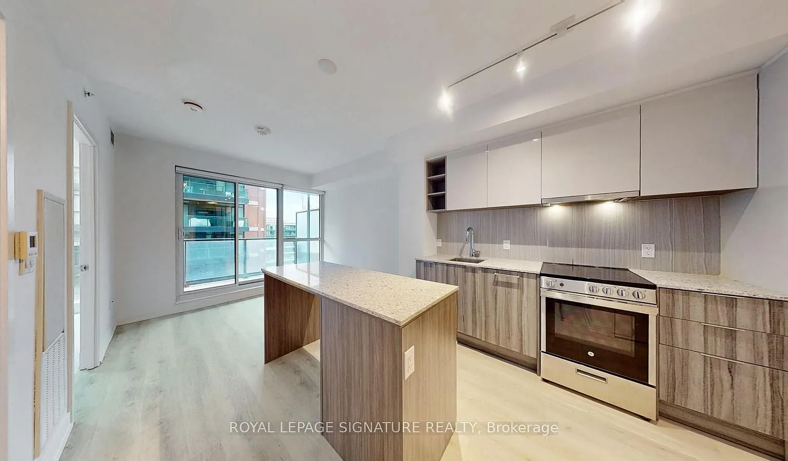 Southside Condos — Photo 3
