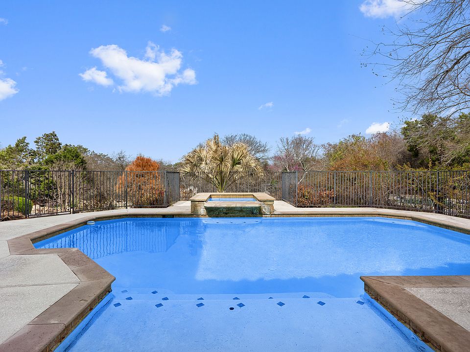 1st image of 101 Lakeway Hills Cv