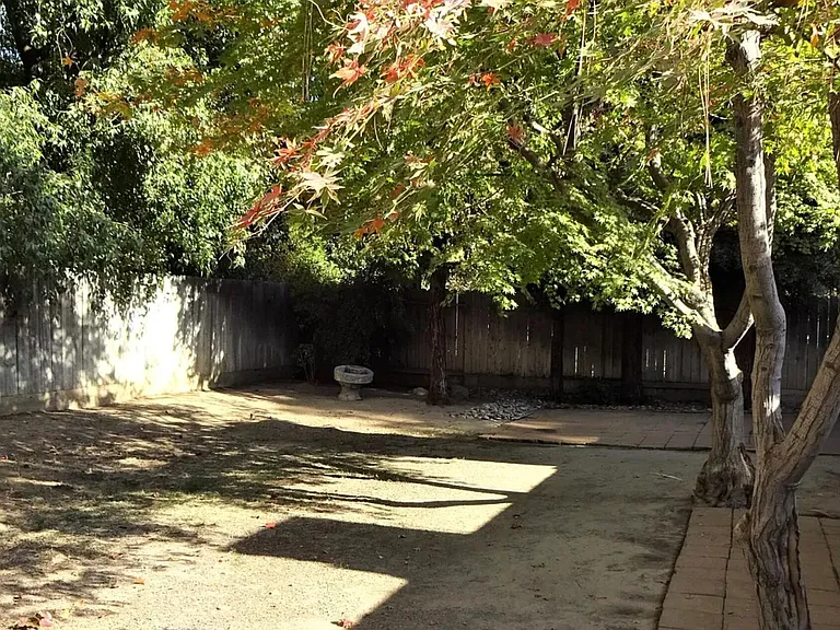 2223 Ellery Ave — Photo 17