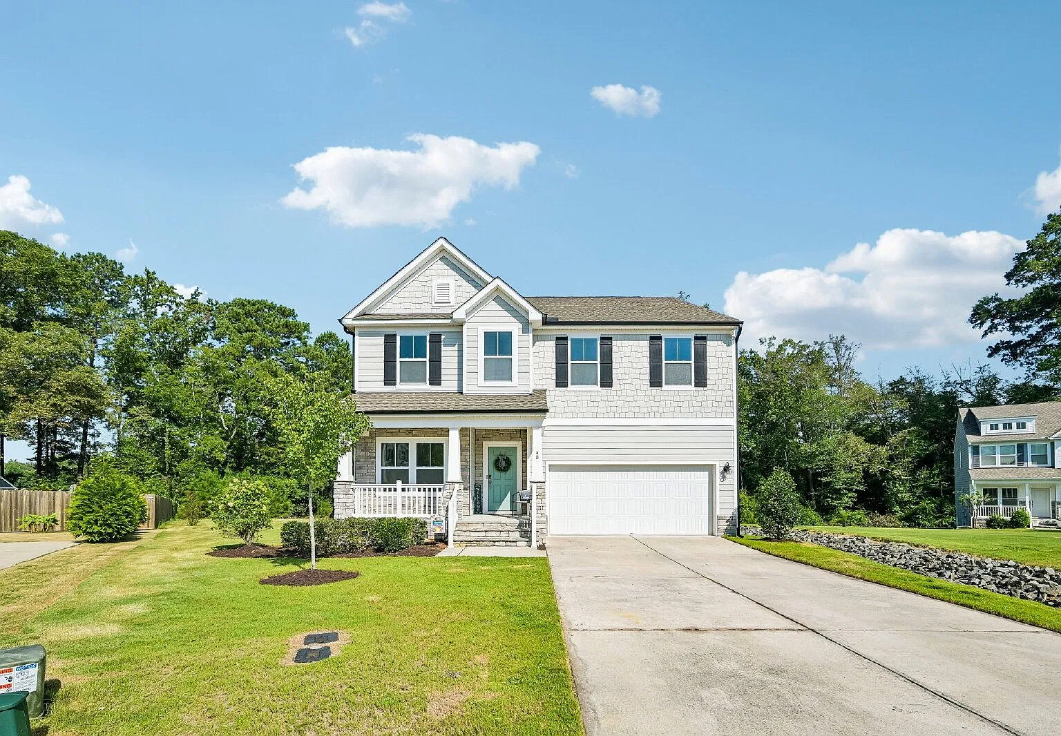4 bed, 3.5 bath, 2803 sqft, $2,300 — Photo 1