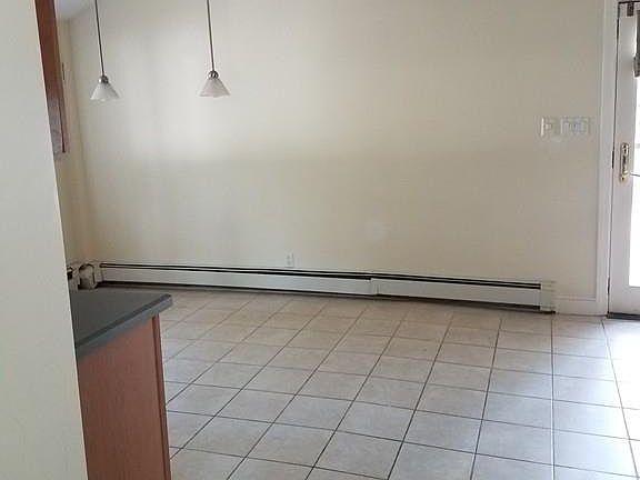 2nd image of 37 Orchard St #A