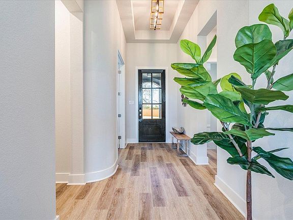 5th image of 101 Lake Spring Cir