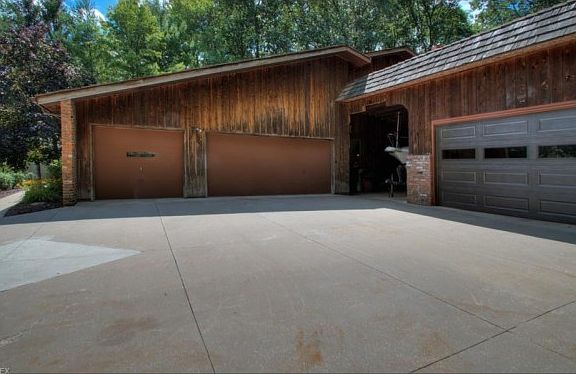 4th image of 9942 Gatewood Dr