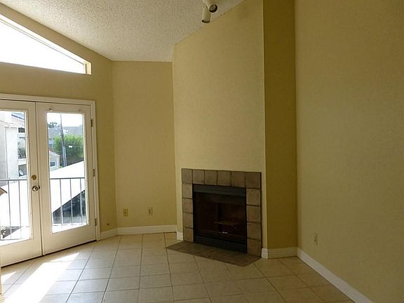 2nd image of 10855 Meadowglen Ln APT 1128