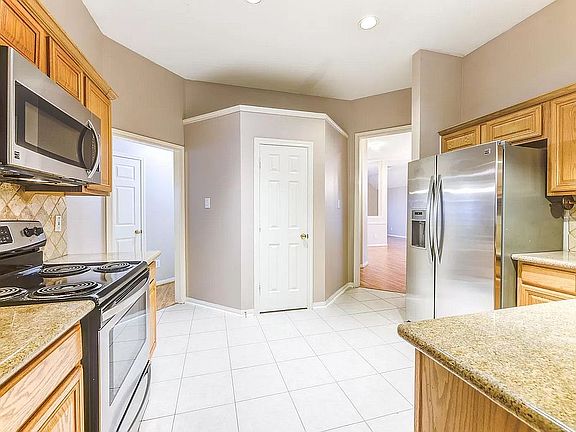 3rd image of 3110 Rosston Cir