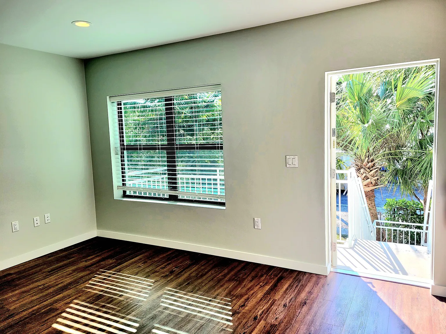 1 bed, 1.0 bath, 403 sqft, $2,000 — Photo 3
