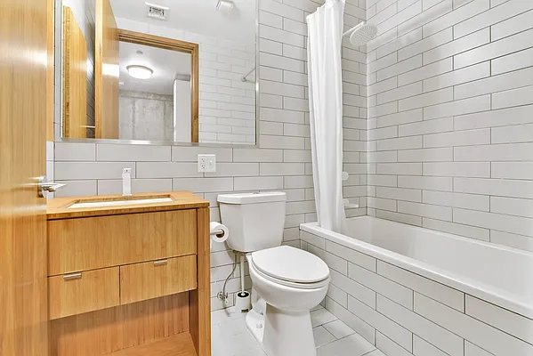 Rented by Brownstone Property Group | media 30