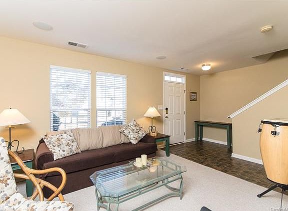 2nd image of 965 Tiger Ln