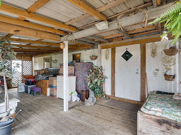 4th image of 24 Barker Rd