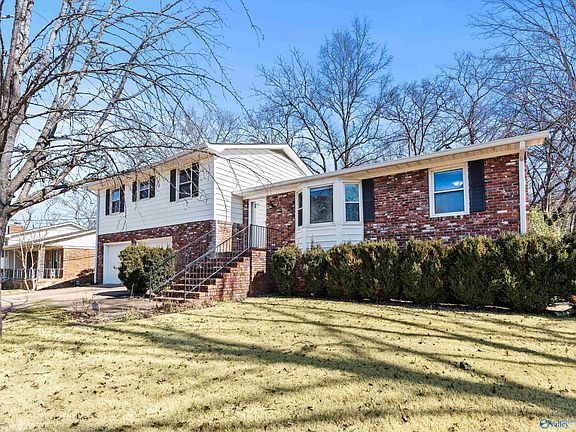2nd image of 327 Pawnee Trl SE