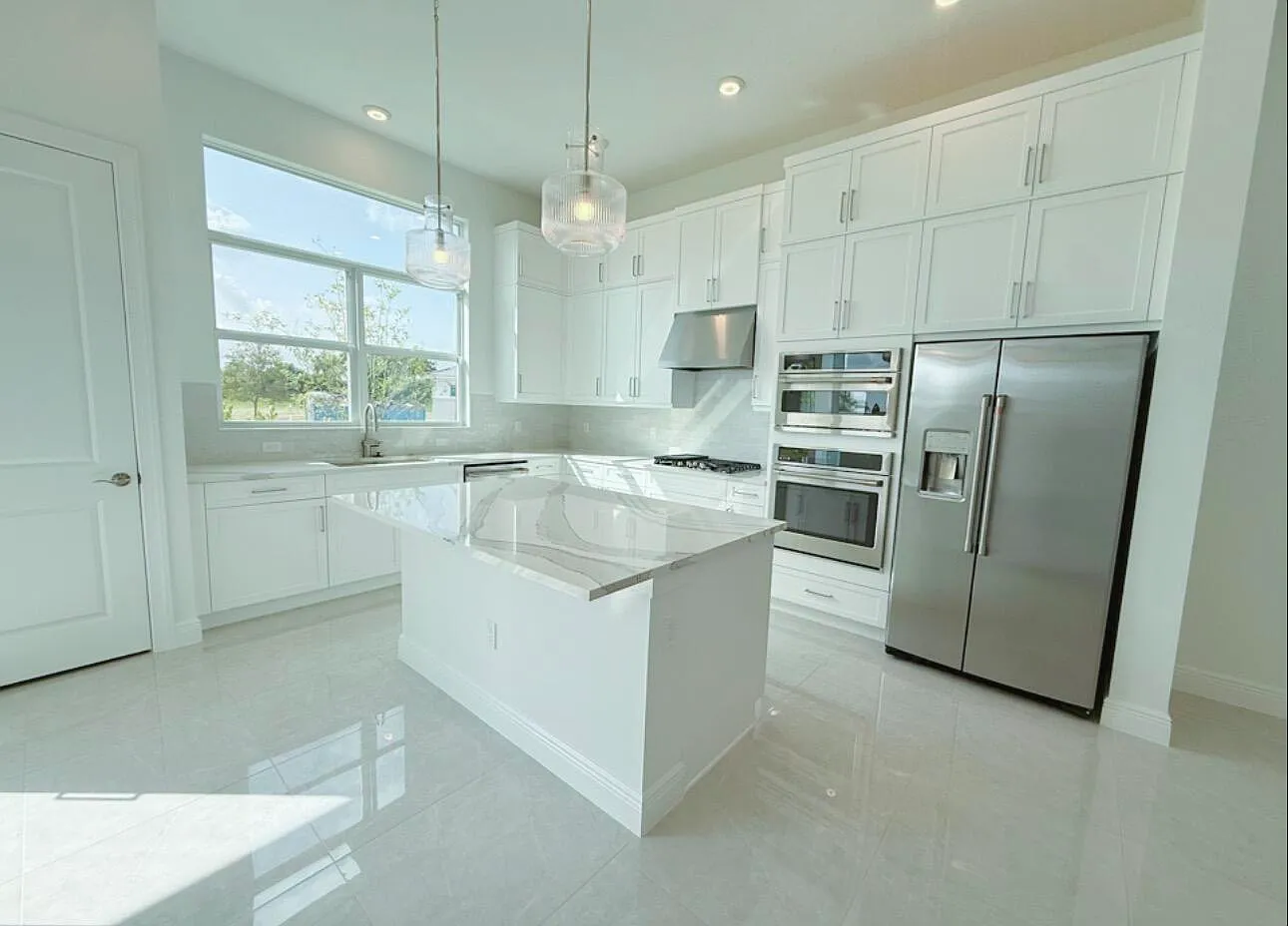 2 bed, 2.0 bath, 1669 sqft, $3,700 — Photo 1