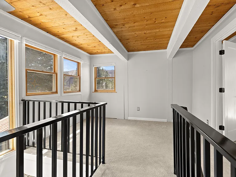217 Longhorn Ln — Photo 22