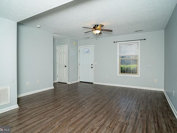 5th image of 175 Griffin Ln