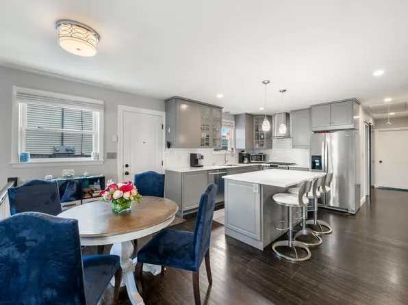 15 Almont St, Winthrop, MA 02152