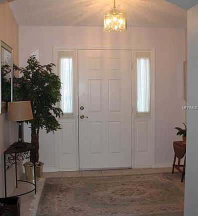 4th image of 1204 Meadowbend Dr