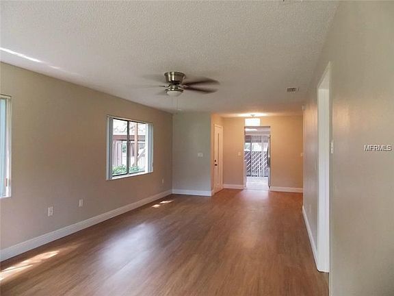 4th image of 510 Mistletoe Ct APT B