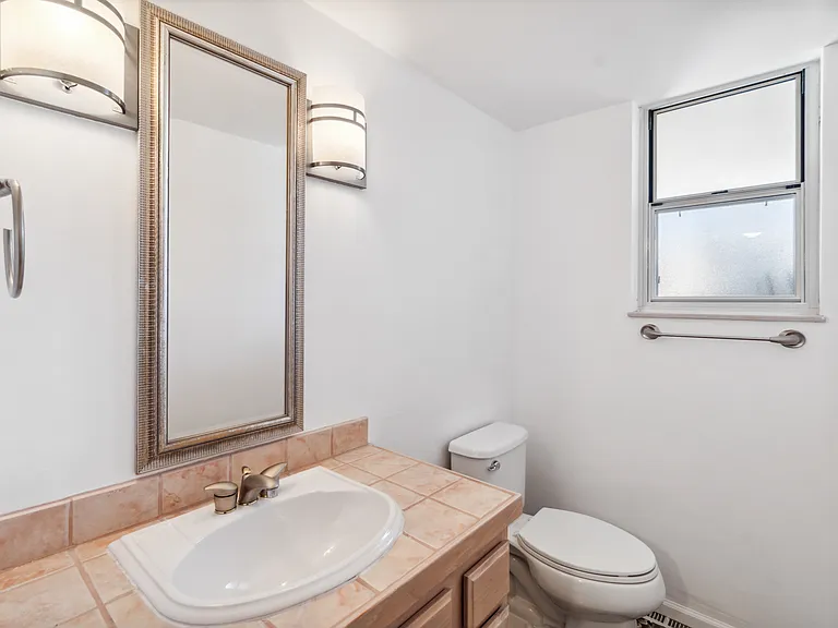 1200 S Monaco Street Pkwy #26 — Photo 8