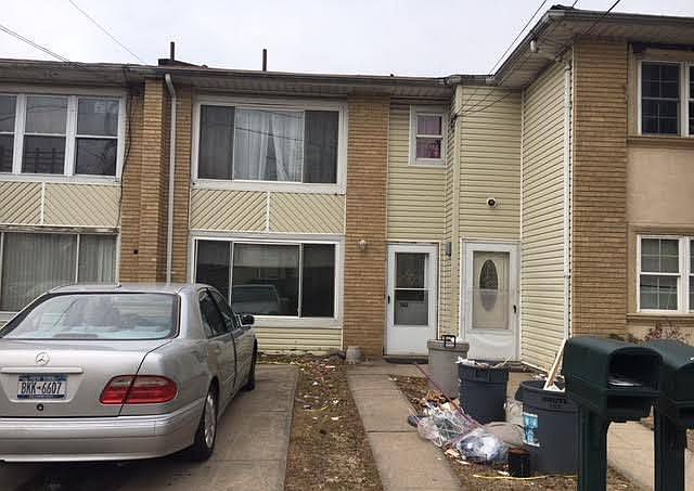 1st image of 362 Van Pelt Ave