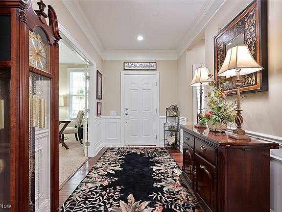 3rd image of 9488 Foxboro Dr