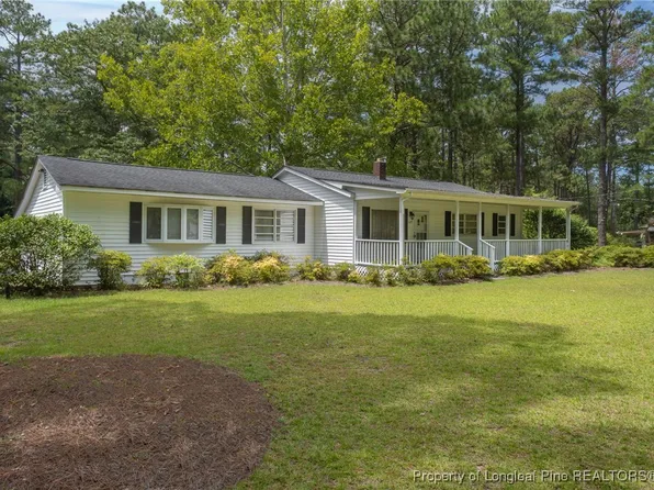 1109 Fulton St, Raeford, NC 28376