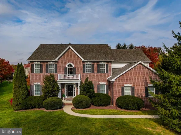 3620 Golfview Dr, Mechanicsburg, PA 17050