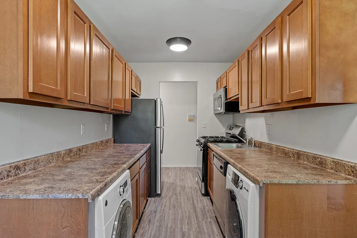 Building Photo - Niskayuna Gardens