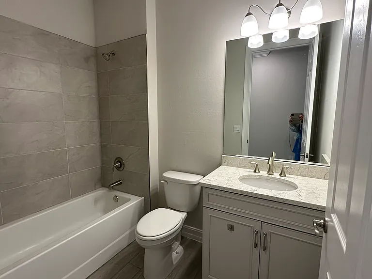 701 Maraviya Blvd — Photo 6