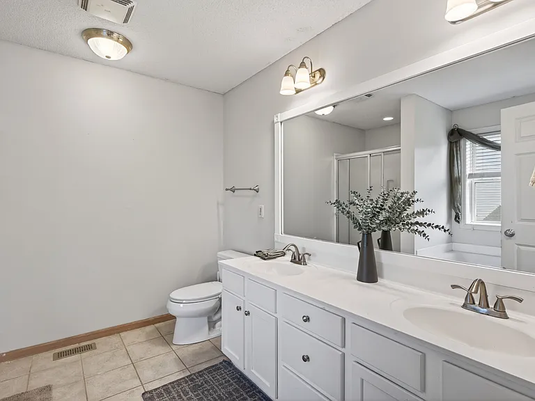 7375 W Fish Lake Rd — Photo 2