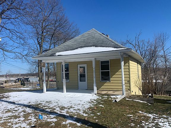 2nd image of 4030 McCrellis Ave NE