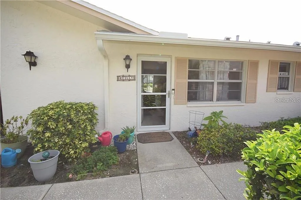 1 bed, 1.0 bath, 720 sqft, $1,750 — Photo 1
