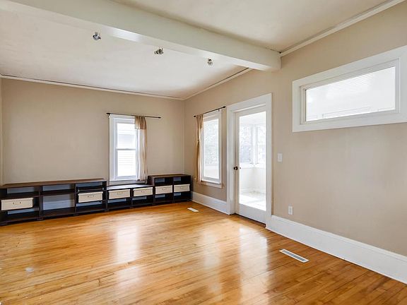 4th image of 1253 Hubbard Ave